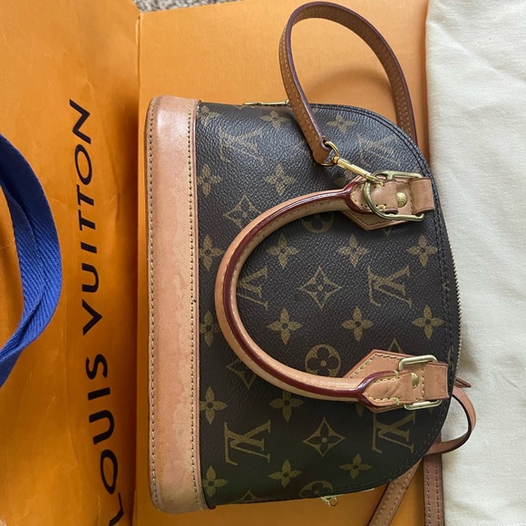 LV Alma BB Monogram Crossbody - Picture 5 of 6